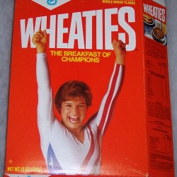 1984 Mary Lou Retton (hands in air) (free poster offer on back)